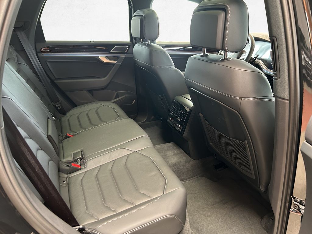 Volkswagen Touareg 2025