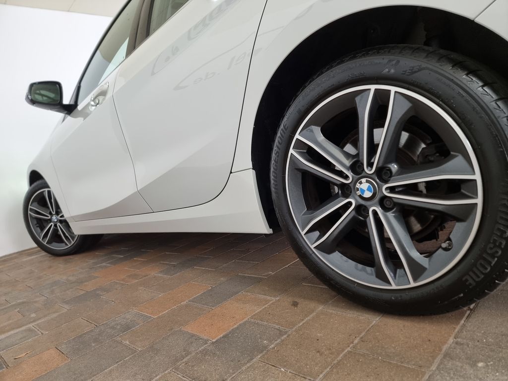 BMW 116 2021
