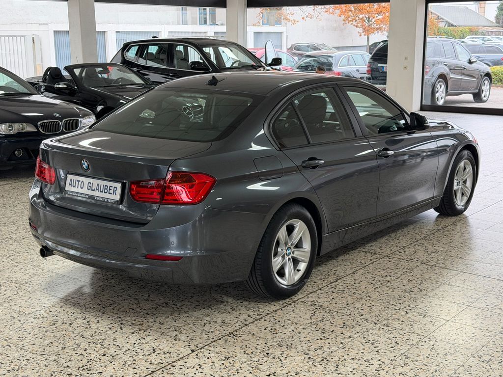 BMW 318 2013