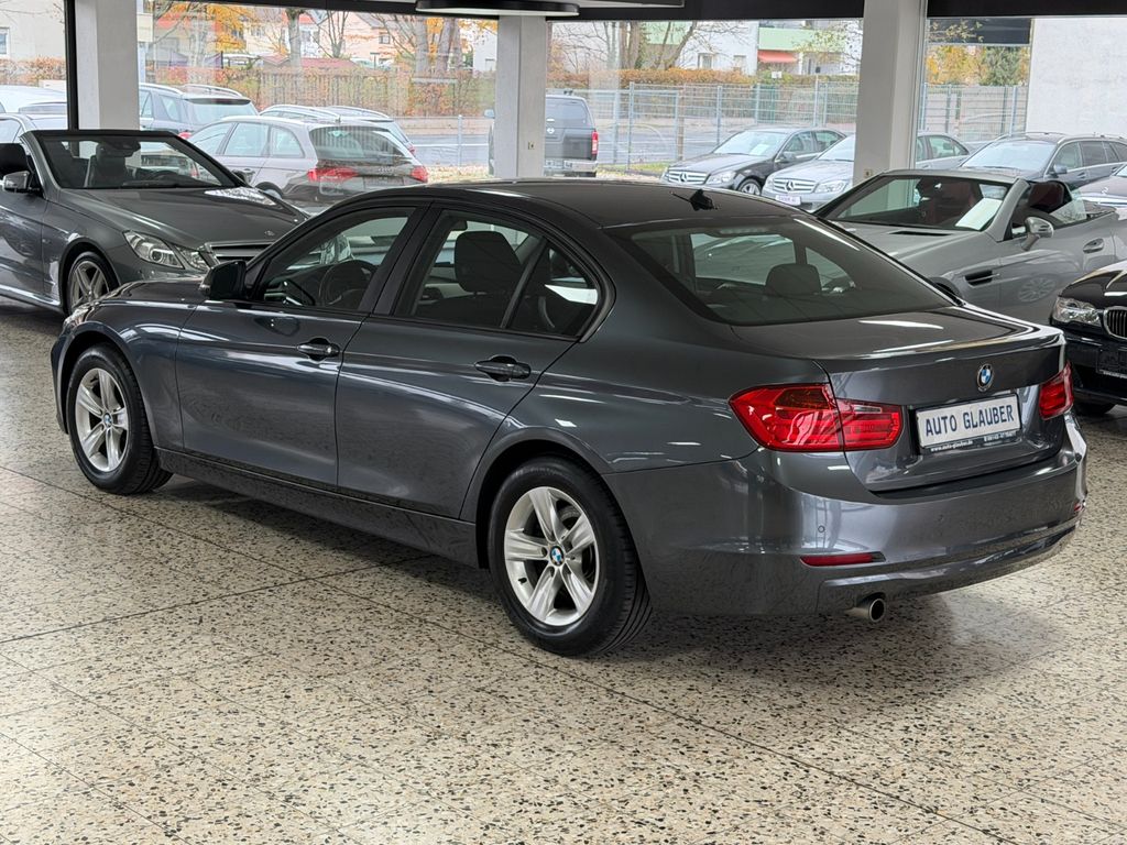 BMW 318 2013