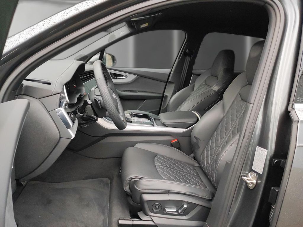 Audi SQ7 2025