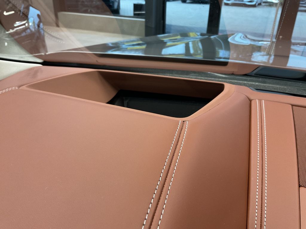 BMW M8 2021