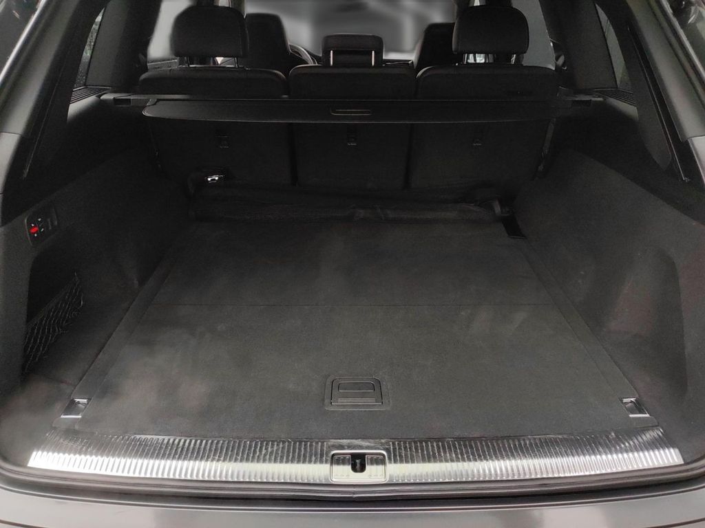 Audi SQ7 2025