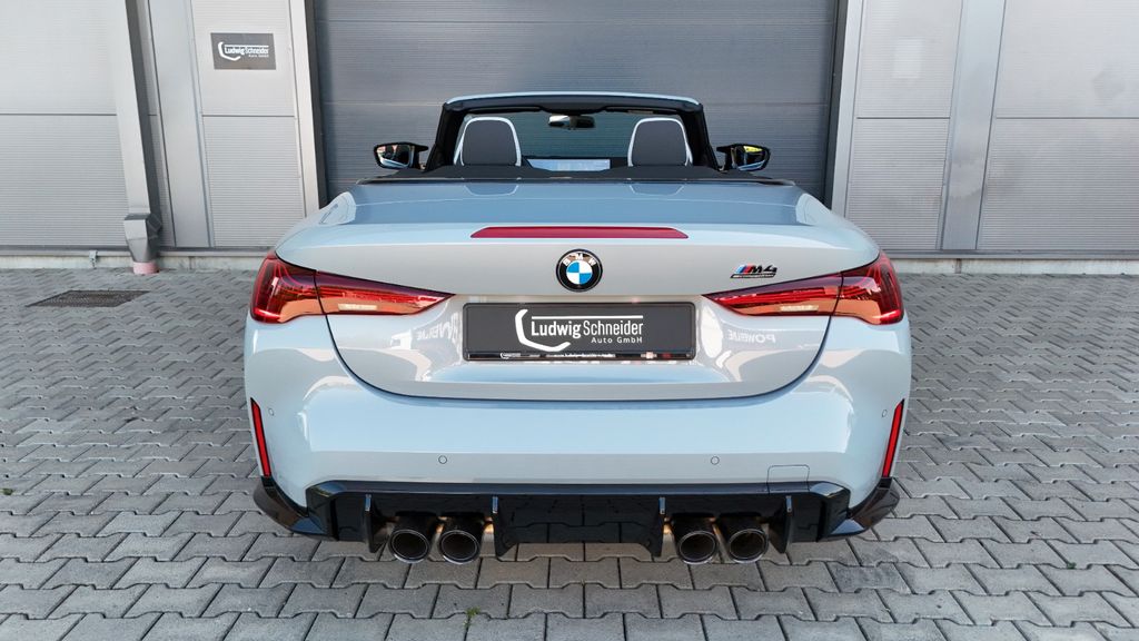 BMW M4 2025