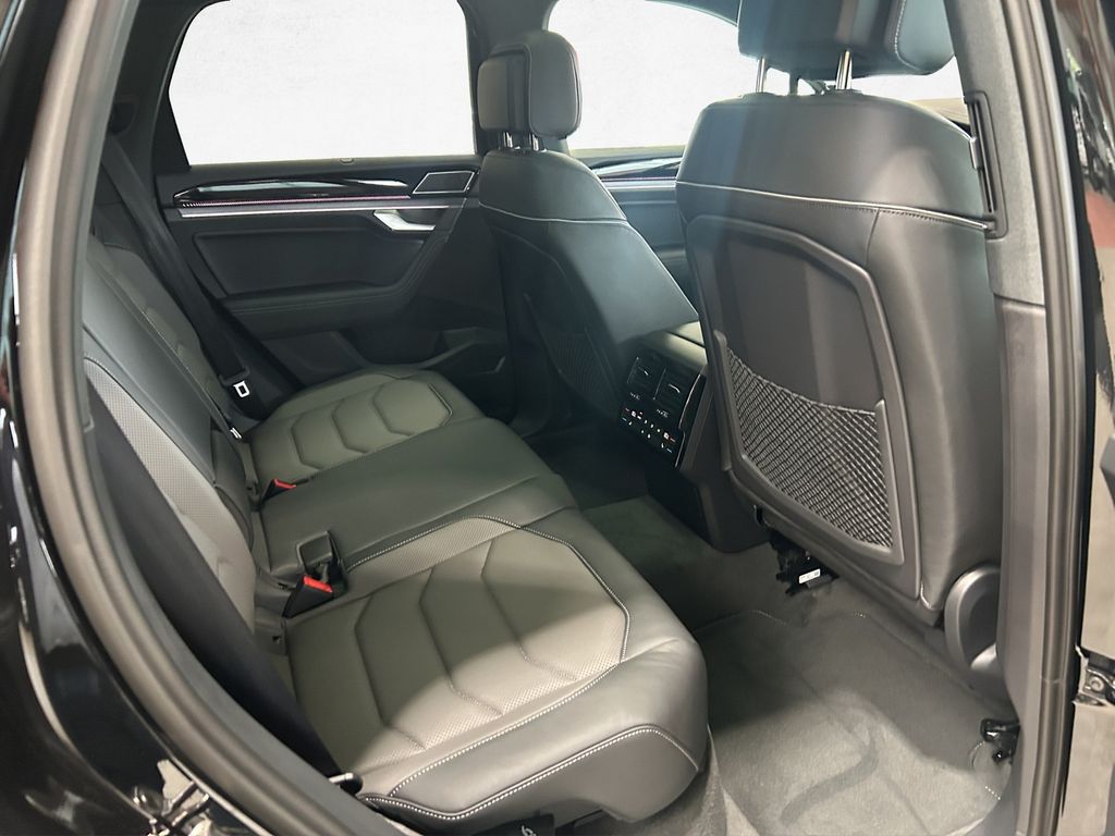 Volkswagen Touareg 2025