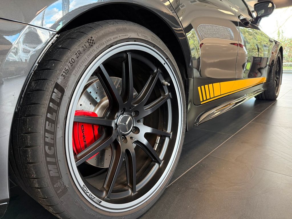 Mercedes-Benz AMG GT 2025