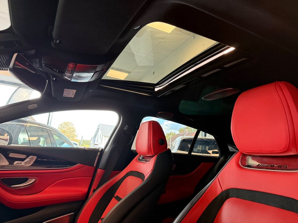 Mercedes-Benz AMG GT 2025