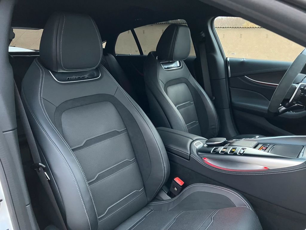 Mercedes-Benz AMG GT 2024