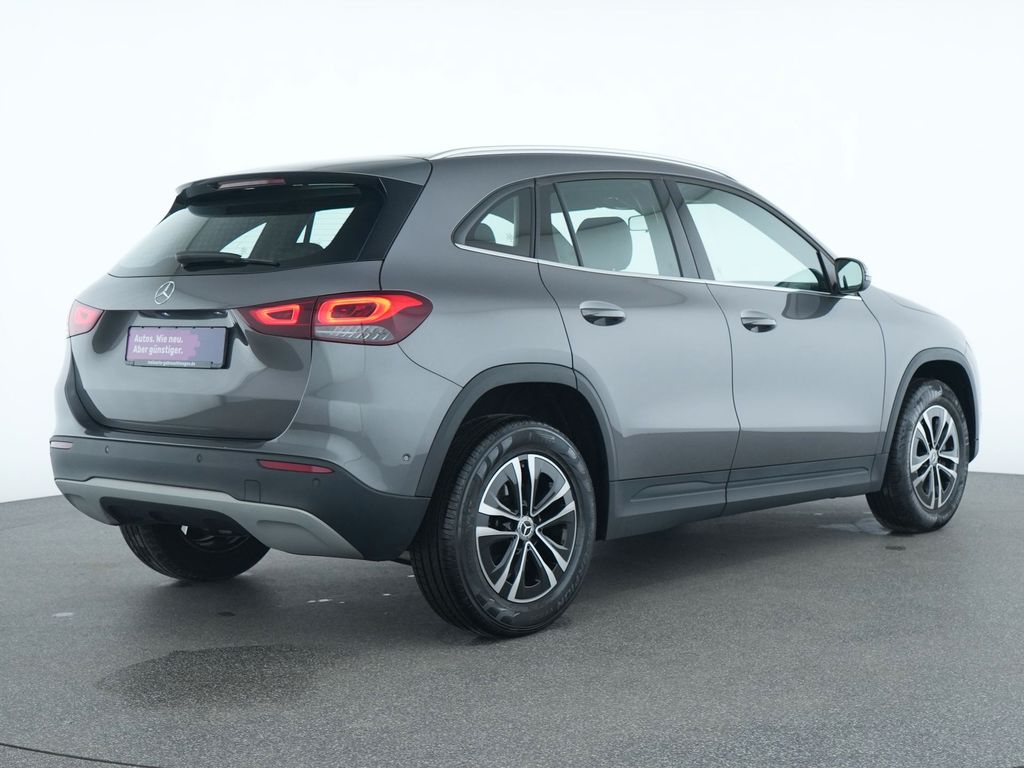 Mercedes-Benz GLA 200 2023