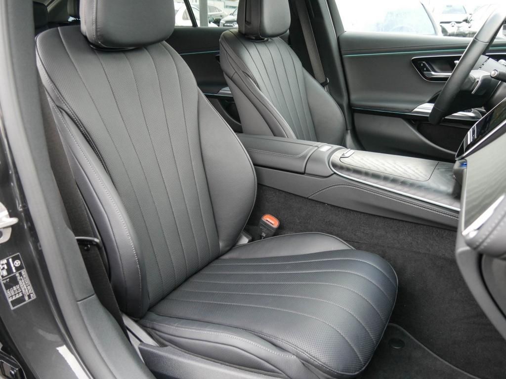 Mercedes-Benz E 220 2024