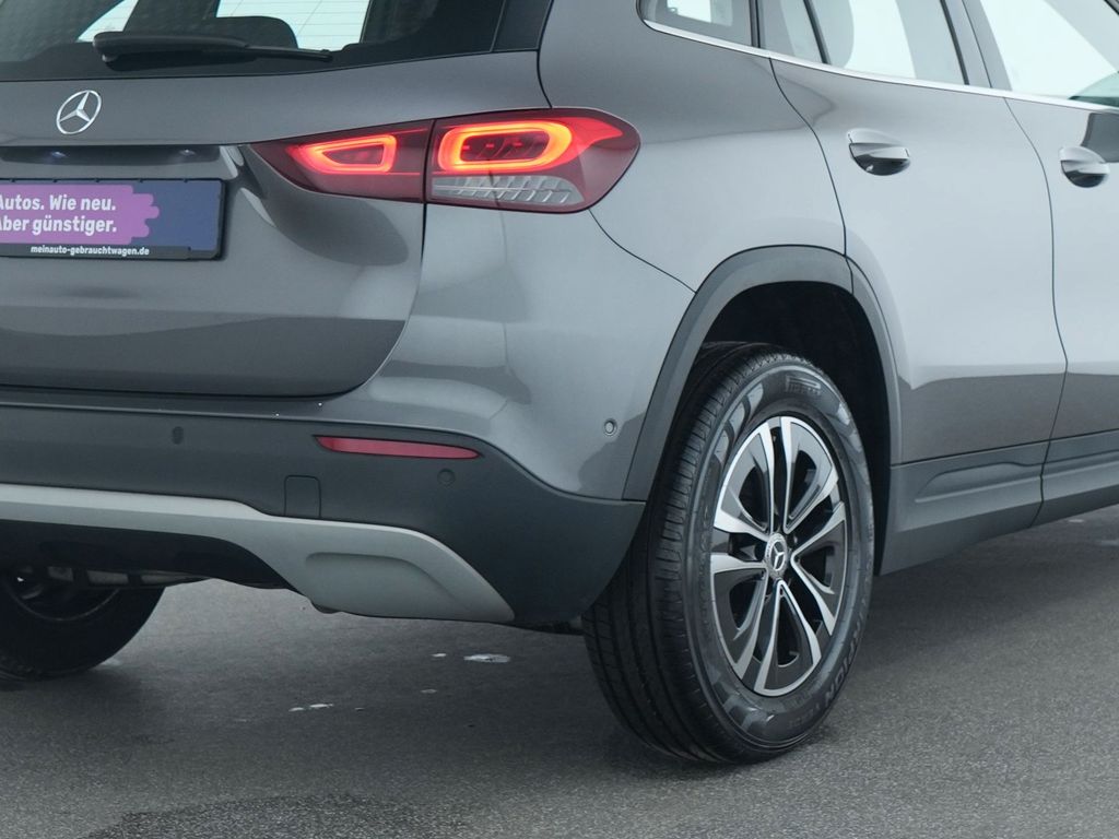 Mercedes-Benz GLA 200 2023