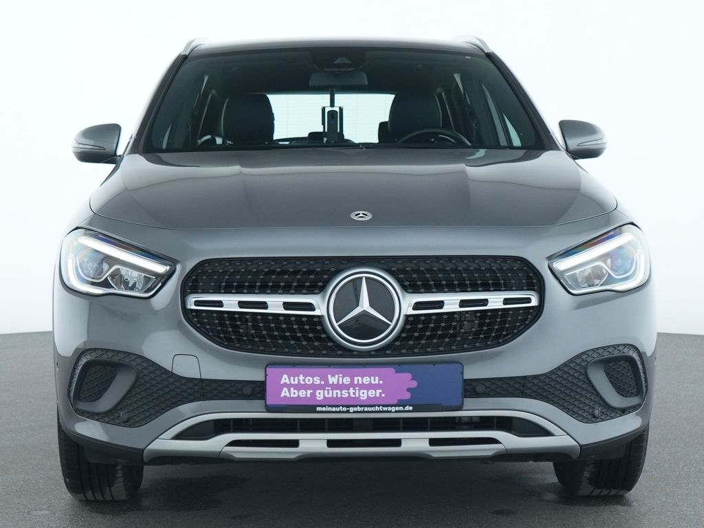 Mercedes-Benz GLA 200 2023