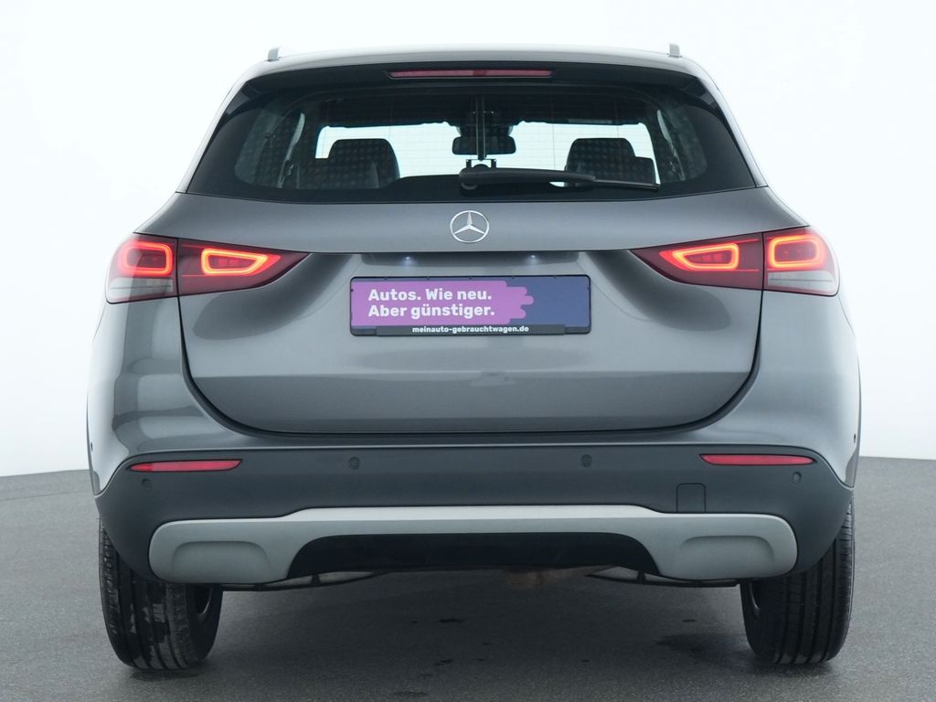 Mercedes-Benz GLA 200 2023