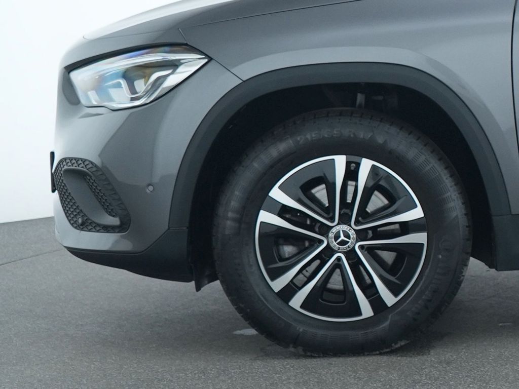 Mercedes-Benz GLA 200 2023