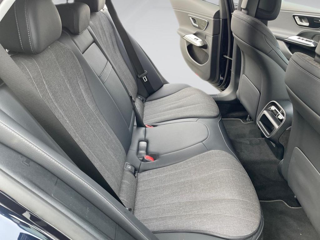 Mercedes-Benz E 300 2025