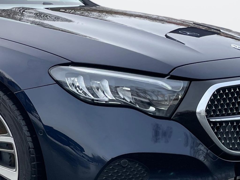 Mercedes-Benz E 300 2025