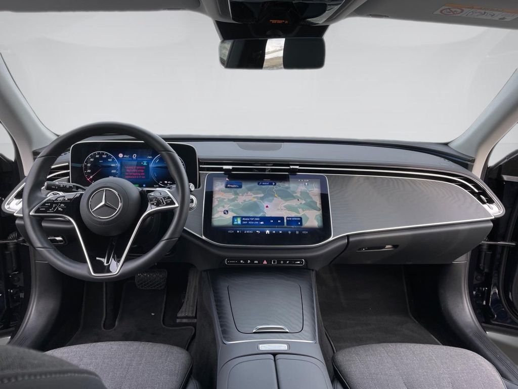Mercedes-Benz E 300 2025