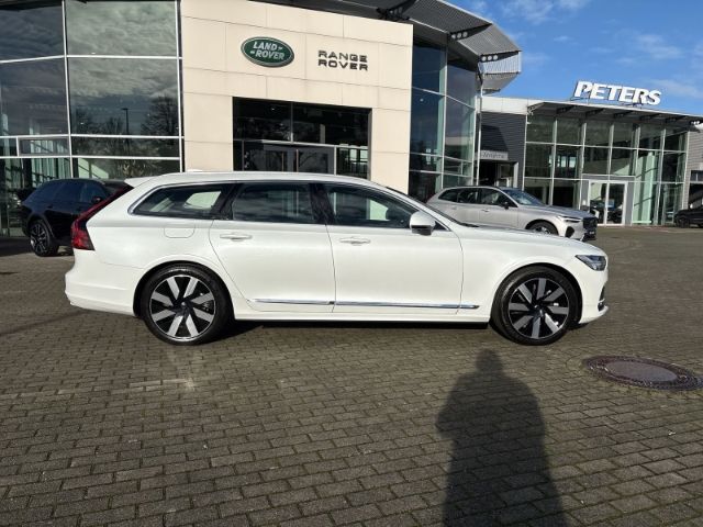 Volvo V90 2025