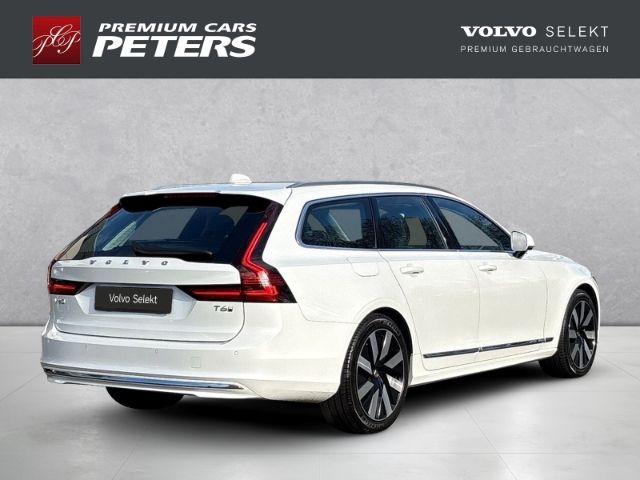 Volvo V90 2025