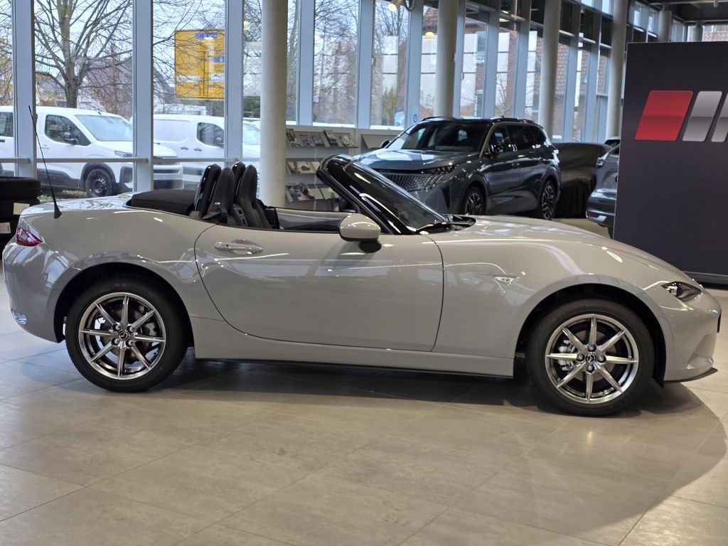 Mazda MX-5 2025