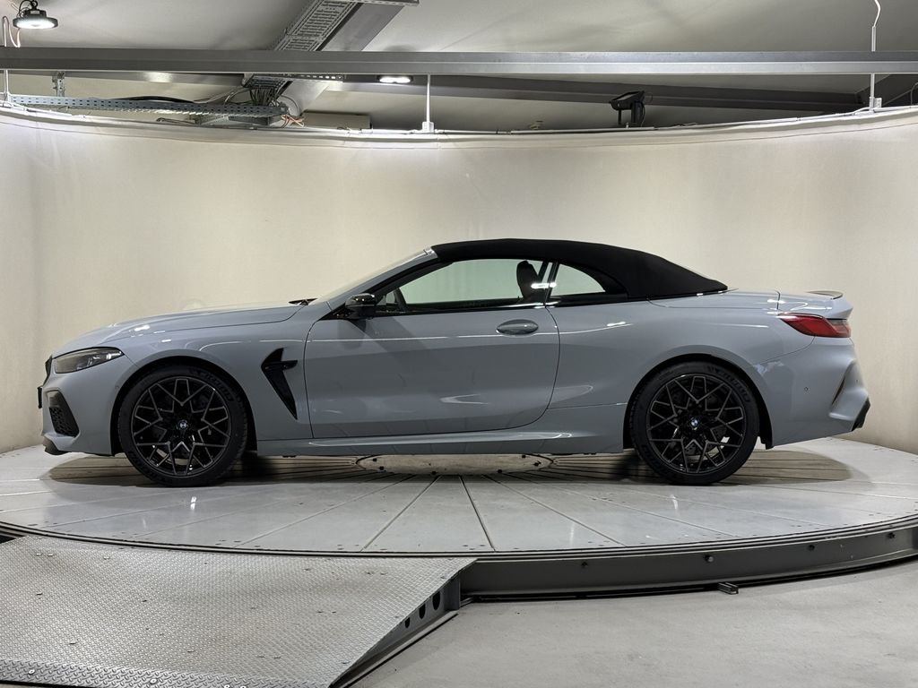 BMW M8 2025