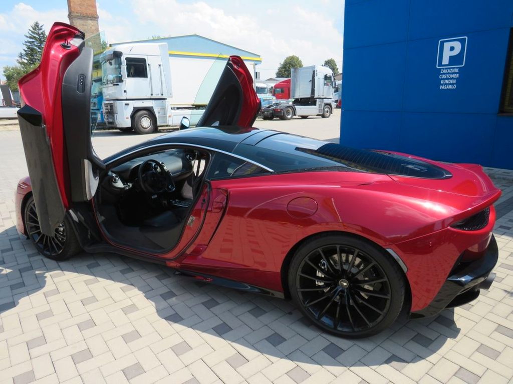 McLaren GT 2019