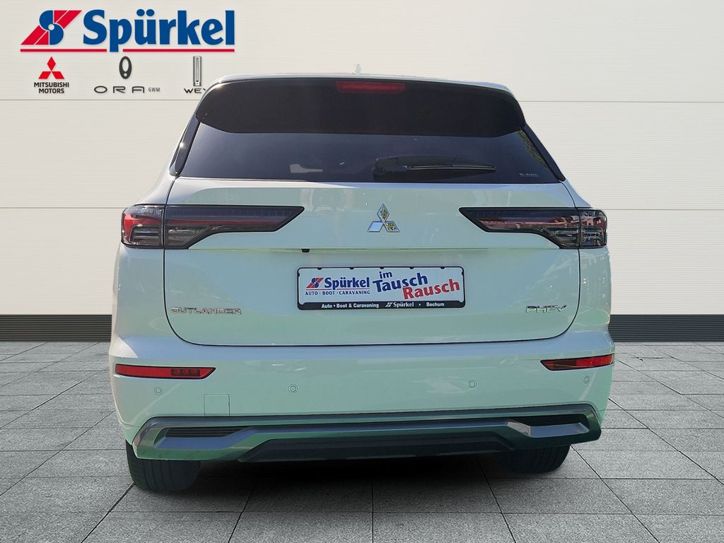 Mitsubishi Plug-in Hybrid Outlander 2025