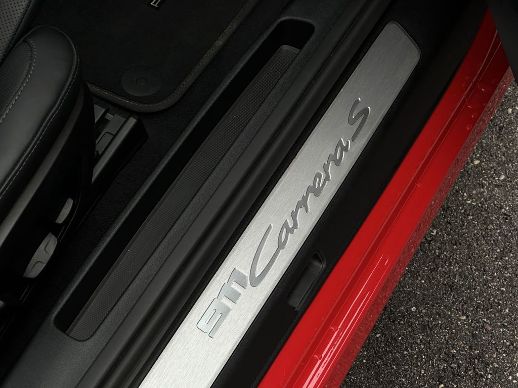 Porsche 992 2025