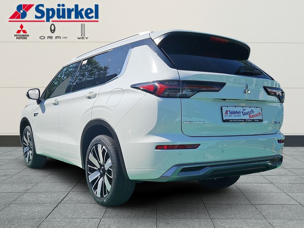 Mitsubishi Plug-in Hybrid Outlander 2025