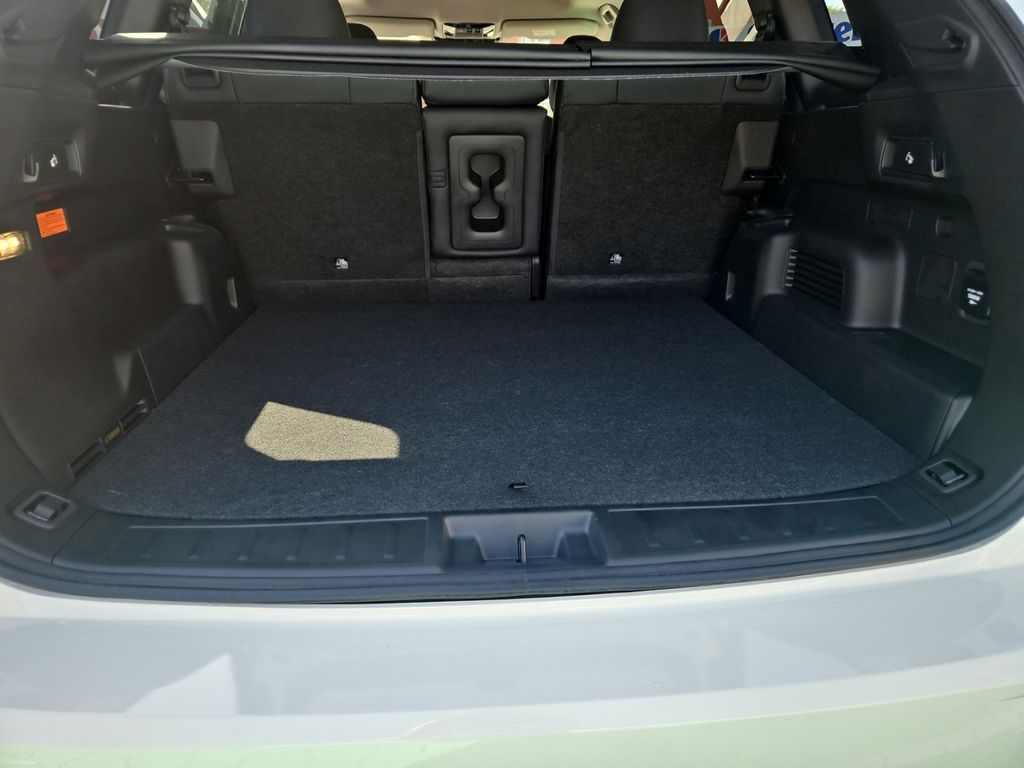 Mitsubishi Plug-in Hybrid Outlander 2025