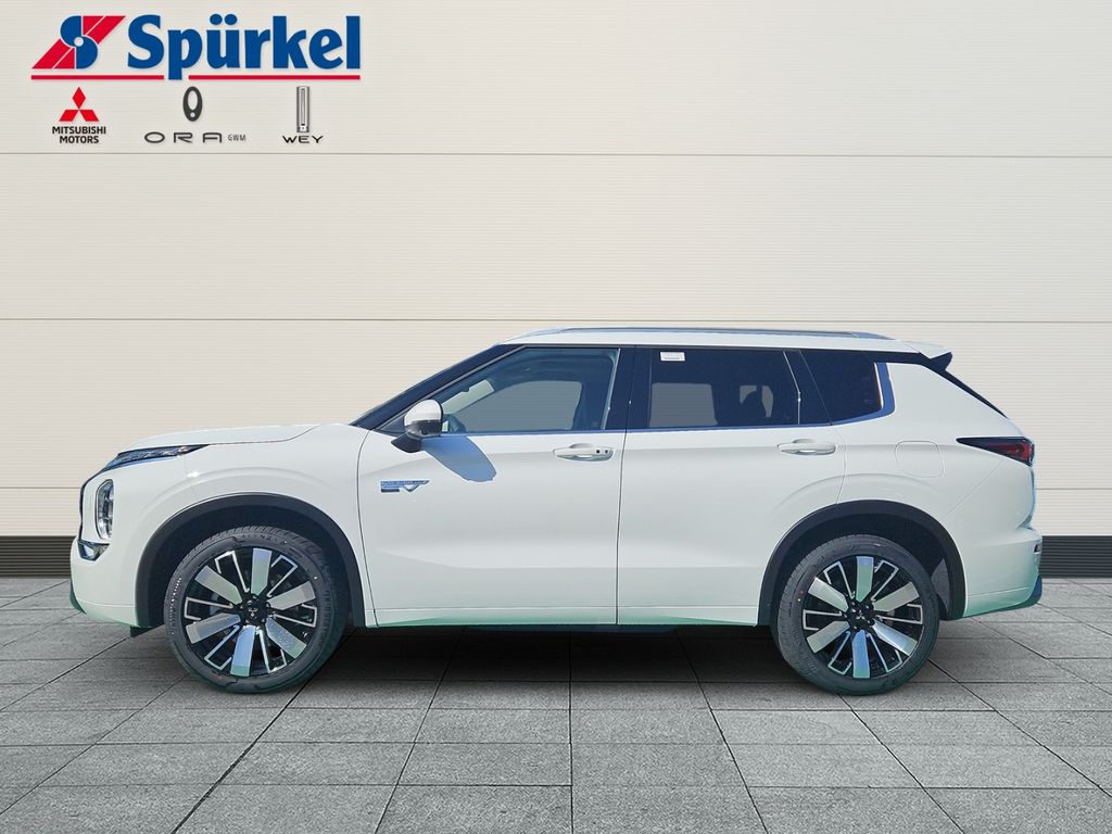 Mitsubishi Plug-in Hybrid Outlander 2025