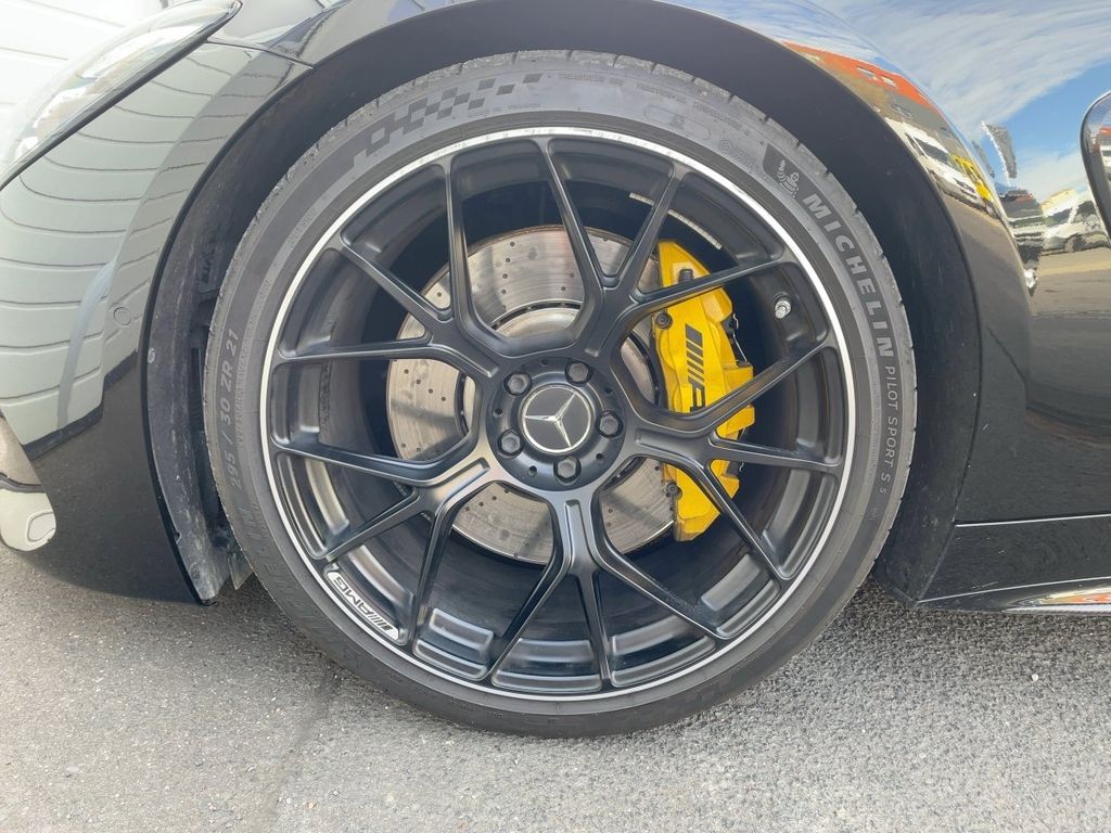 Mercedes-Benz AMG GT 2024