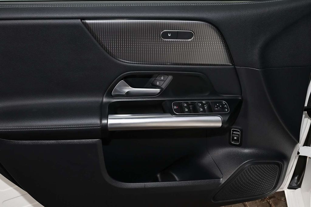 Mercedes-Benz B 250 2022