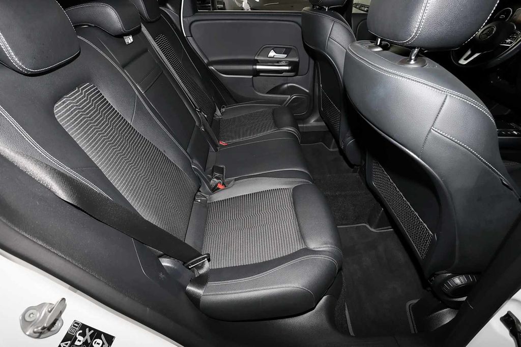 Mercedes-Benz B 250 2022