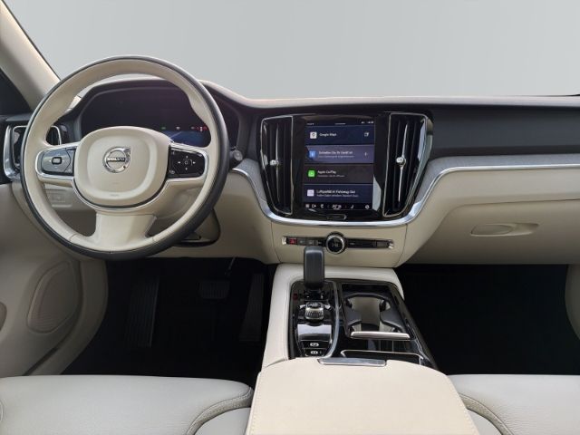 Volvo V60 2022