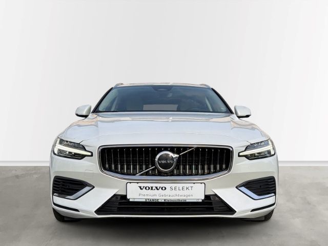 Volvo V60 2022