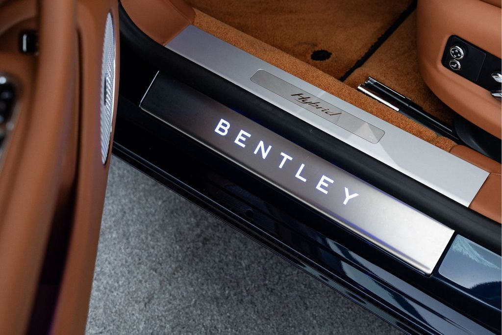 Bentley Flying Spur 2022