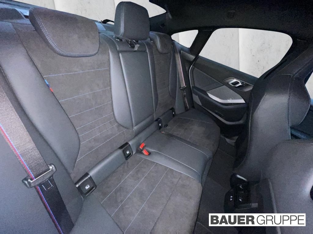 BMW M235 2025