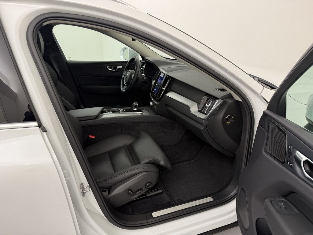 Volvo XC60 2025