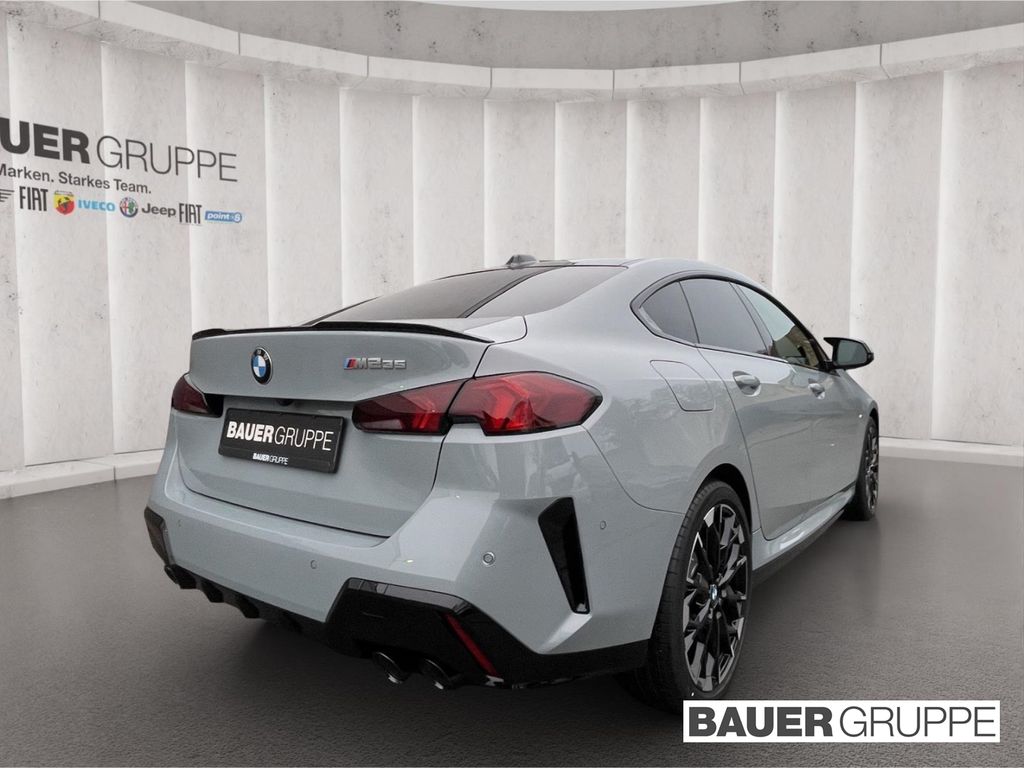 BMW M235 2025