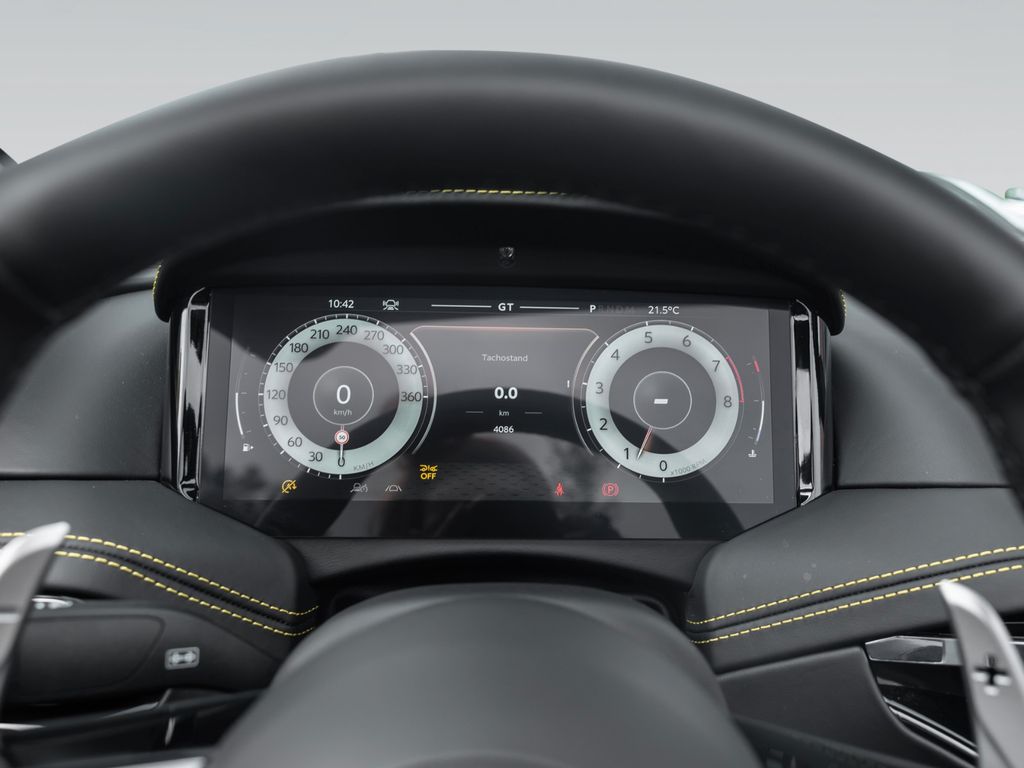 Aston Martin DB12 2025