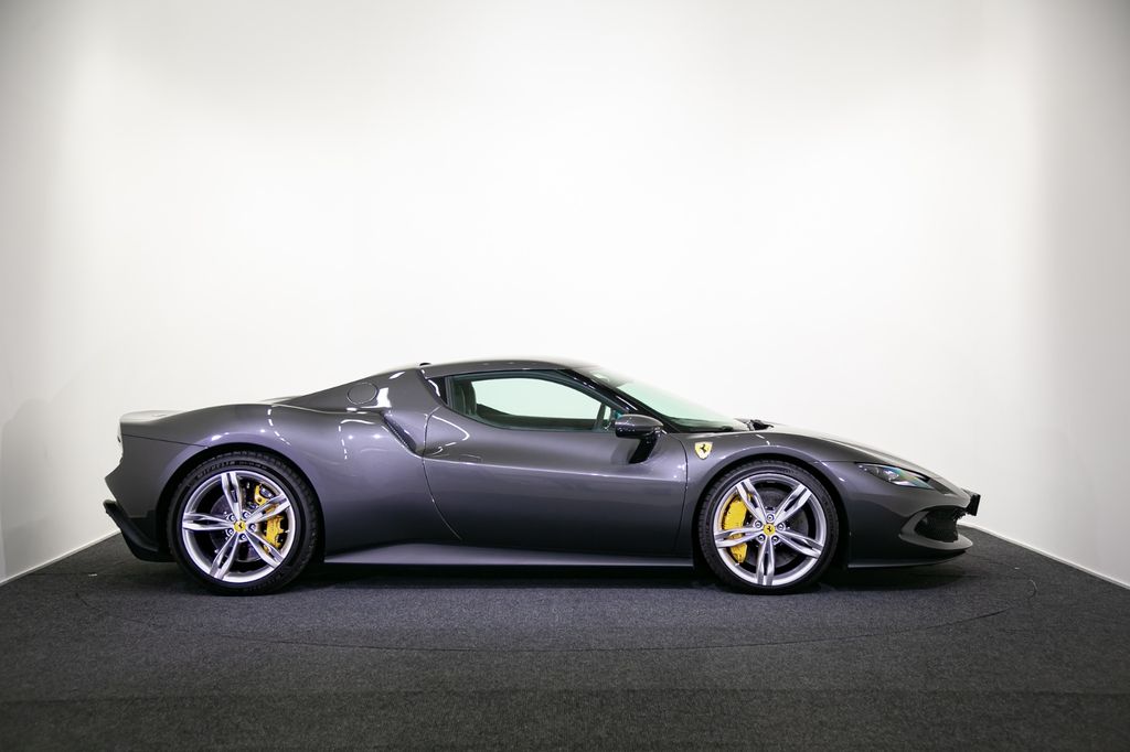 Ferrari 296 GTB 2024