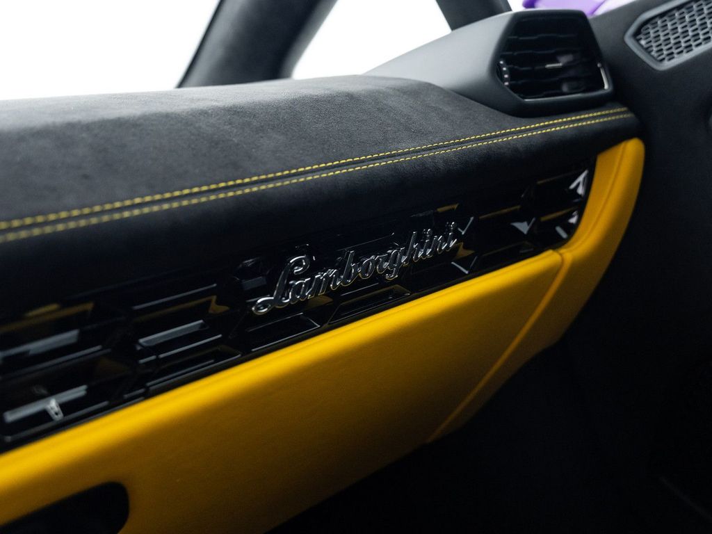 Lamborghini Huracán 2024