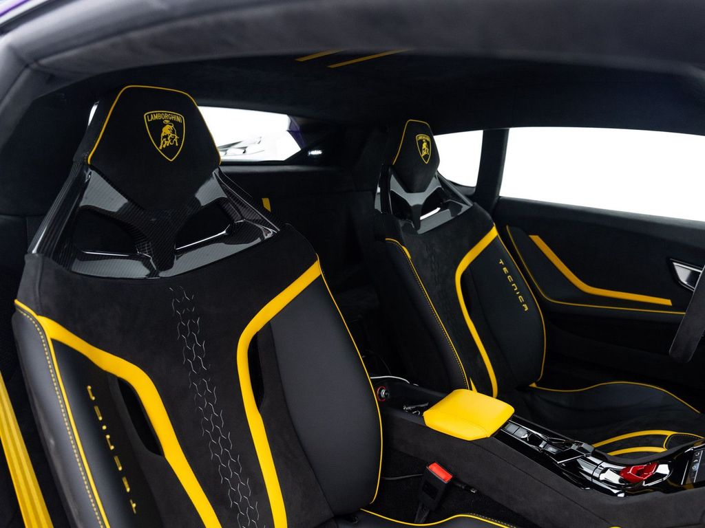 Lamborghini Huracán 2024