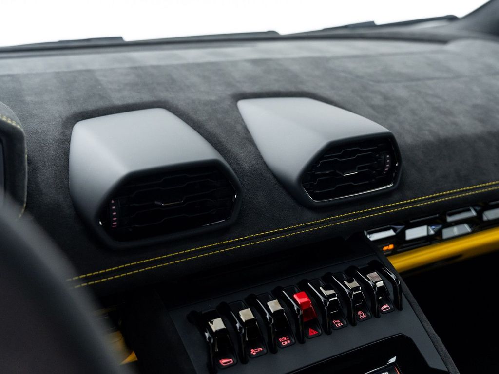 Lamborghini Huracán 2024