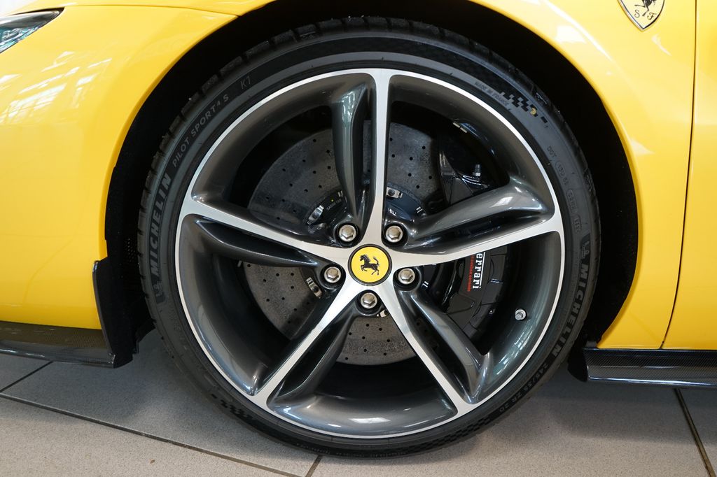 Ferrari 296 GTS 2024