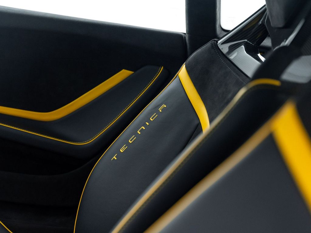 Lamborghini Huracán 2024