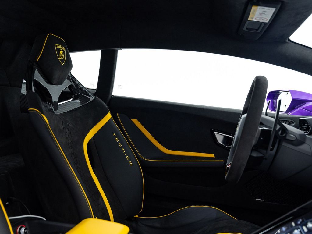 Lamborghini Huracán 2024