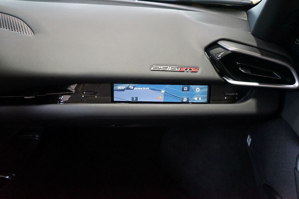 Ferrari 296 GTS 2024