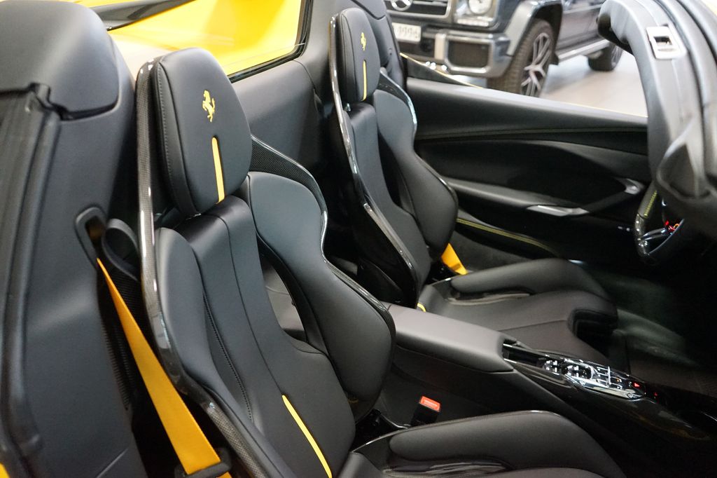 Ferrari 296 GTS 2024